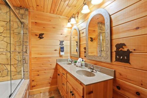 Mountain-Majesty-by-Charming-Vacation-homes-images-36